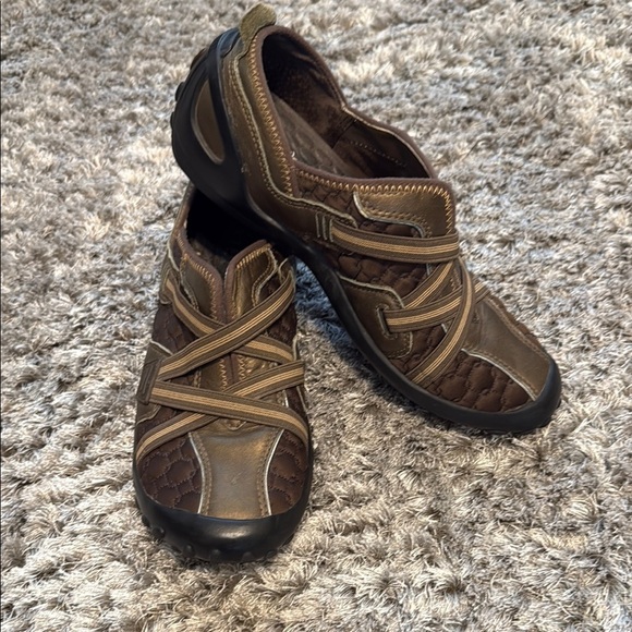 Privo Shoes - 👟 Privo Women’s Shoes – Approx. Size 8.5
